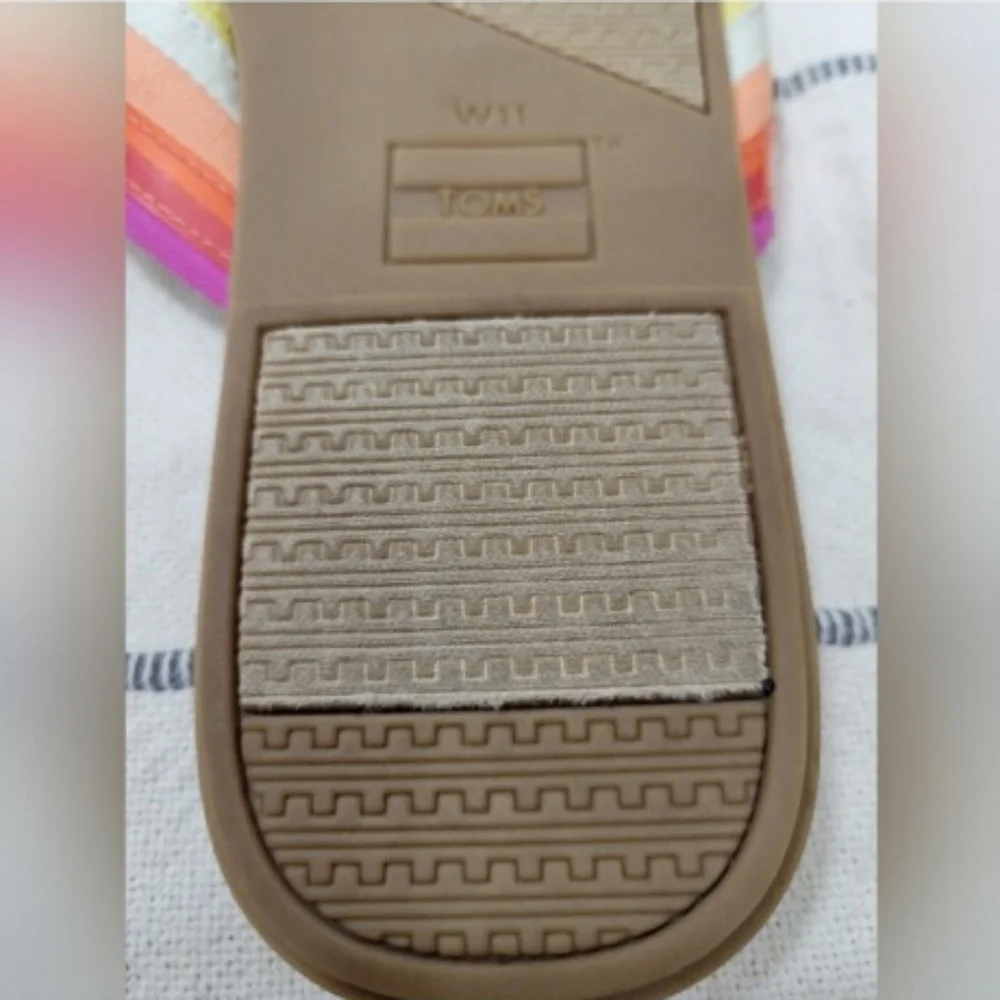 Tom's The Original 1 for 1 Company Women's Viv Striped Flats Slides Slipon Sanda - Picture 6 of 9